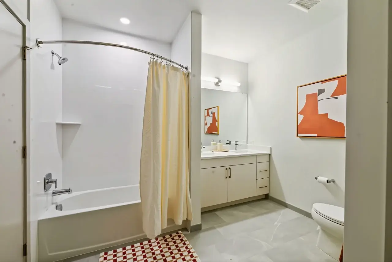 1 BR Bath 1 LE upscale ultra size of changes 10 intensity 10 tone enhance 30 color enhance 30