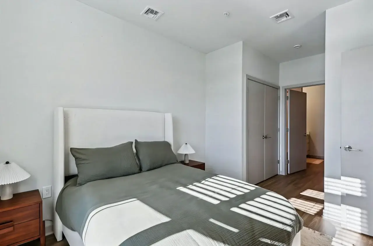 31 LE upscale strong tone enhance 30 color enhance 30