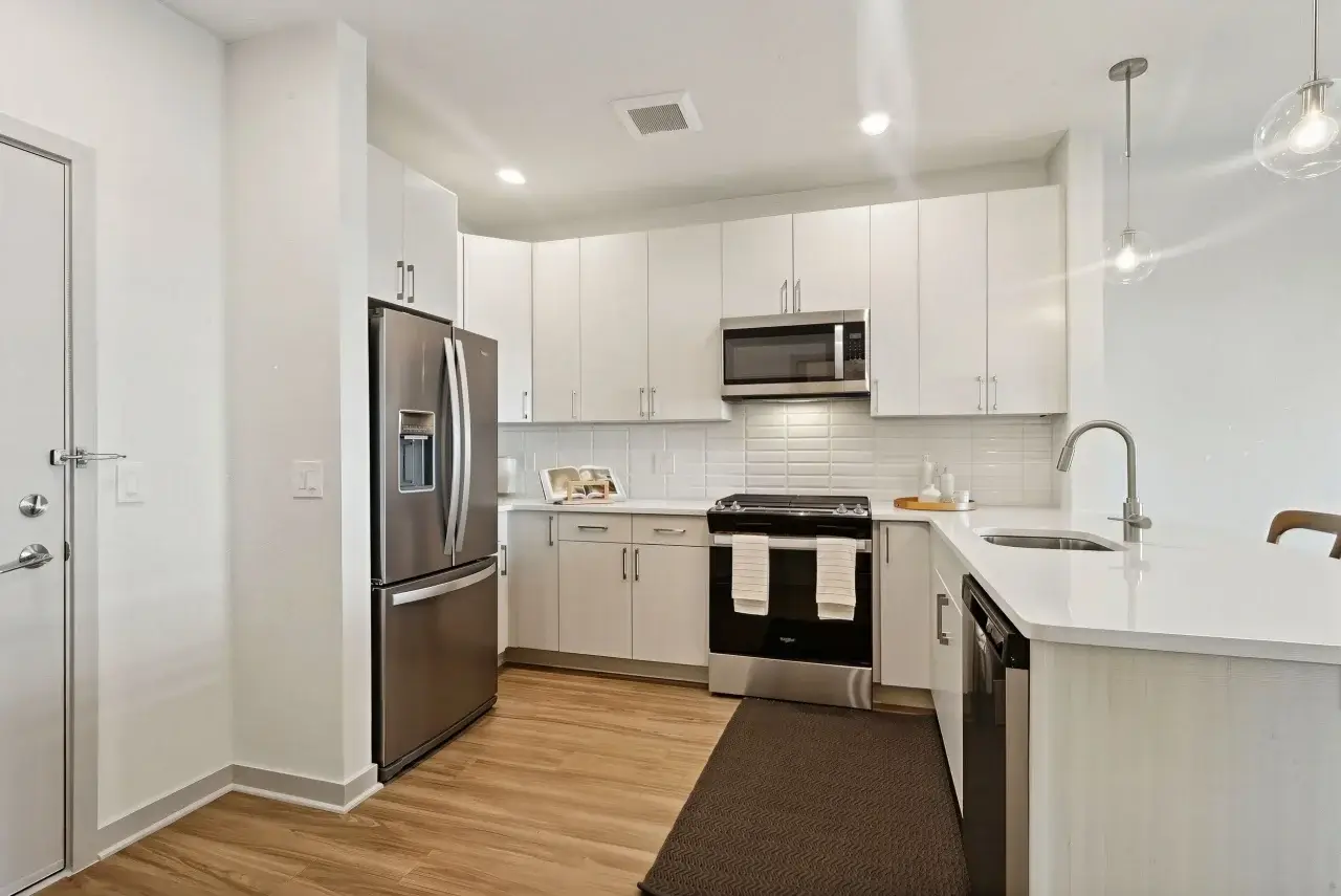 39 LE upscale strong tone enhance 30 color enhance 30