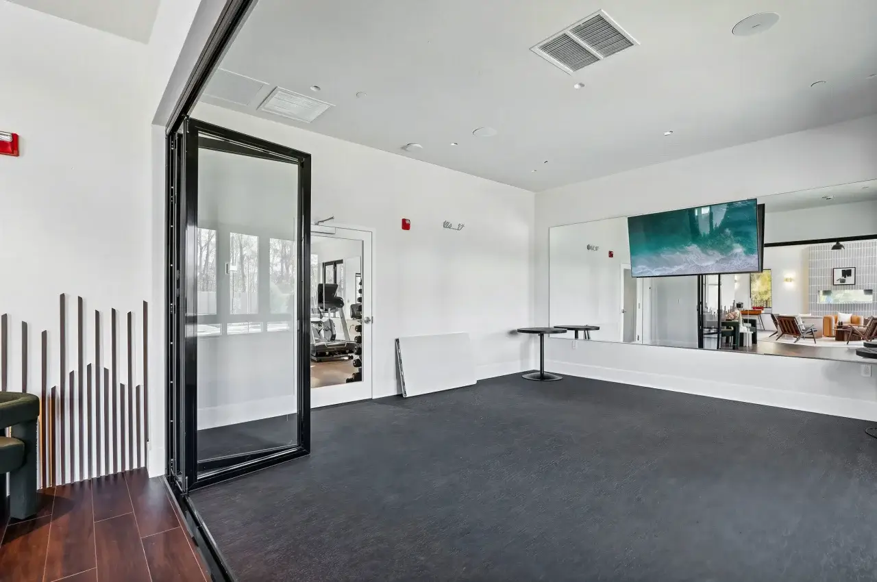 5 LE upscale strong tone enhance 30 color enhance 30