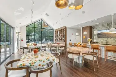 152 web or mls us 9 0110 914