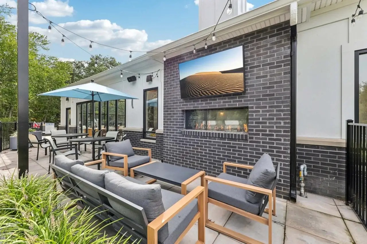 168 web or mls us 9 0110 930