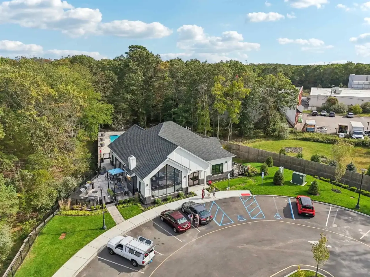 172 web or mls us 9 0110 934