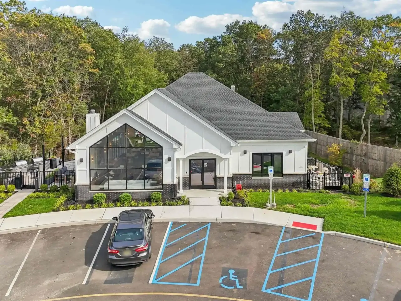 175 web or mls us 9 0110 937